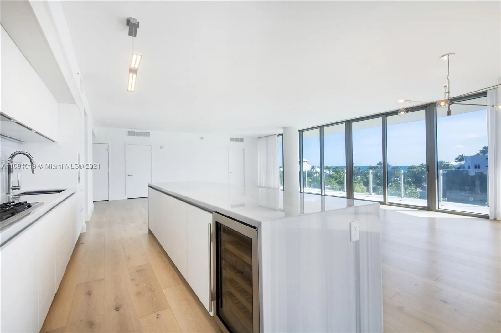 1 Collins Ave # 401, Miami Beach FL 33139