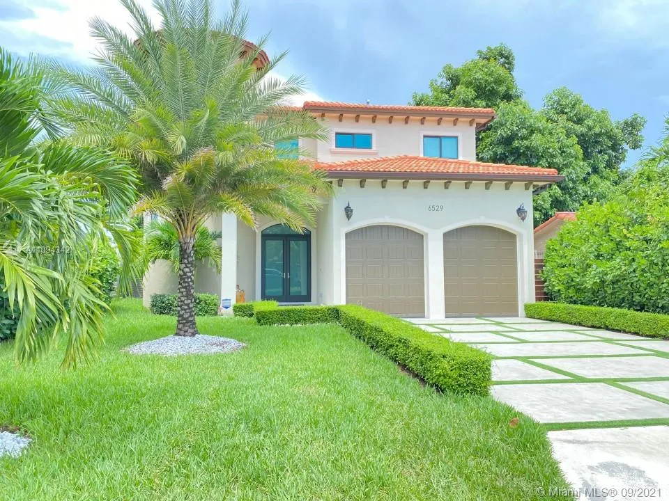 6529 SW 30th St, Miami FL 33155