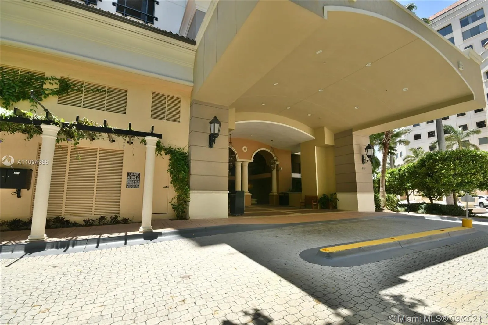 888 S Douglas Rd # 804, Coral Gables FL 33134