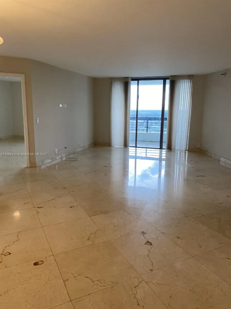 3500 Mystic Pointe Dr # 3502, Aventura FL 33180