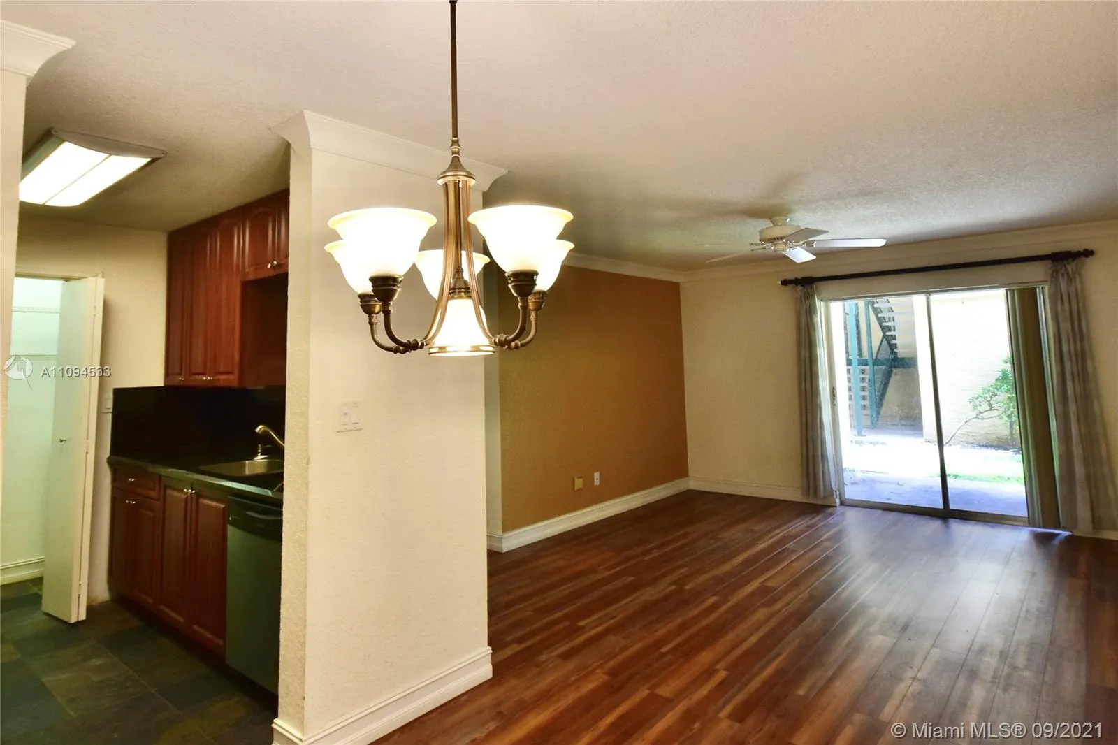 733 Riverside Dr # 1215, Coral Springs FL 33071