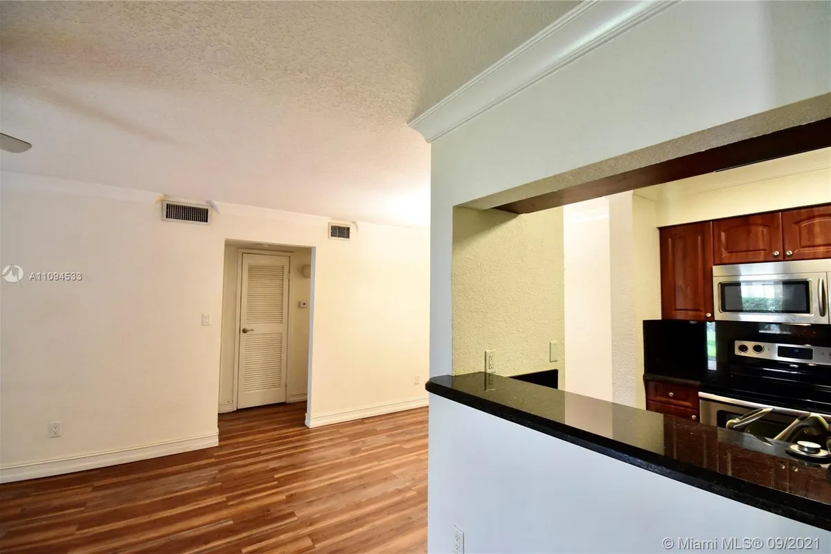 733 Riverside Dr # 1215, Coral Springs FL 33071