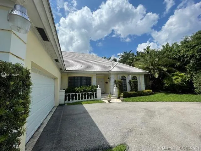 164 Camden Dr, Bal Harbour FL 33154