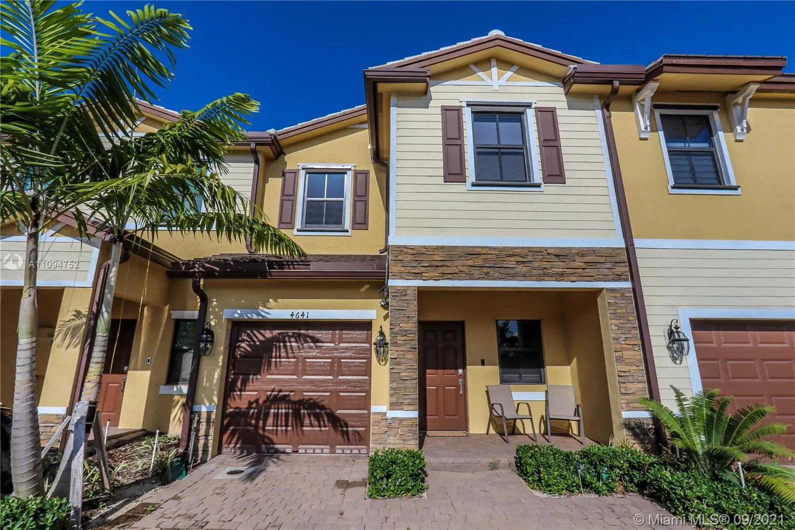 2 bedroom 2 bath for sale at 4641 Caspian Way, Davie FL 33314