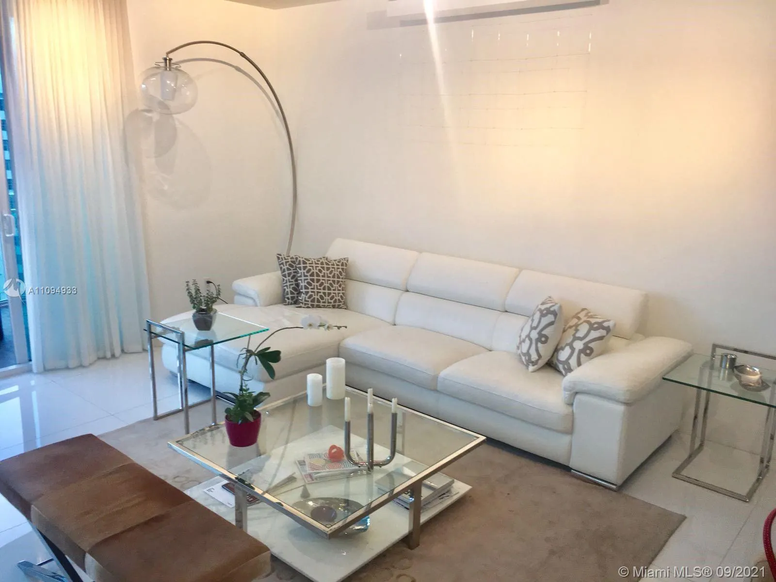 950 Brickell Bay Dr # 1710, Miami FL 33131