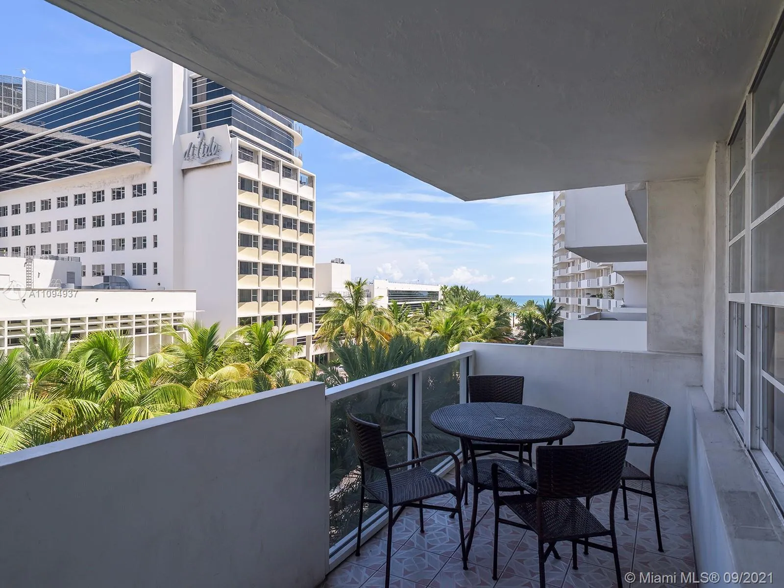 1 bedroom 1 bath for sale at 100 Lincoln Rd # 410, Miami Beach FL 33139
