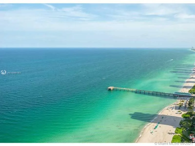 3 bedroom 3 bath for sale at 17001 Collins Ave # 3504, Sunny Isles Beach FL 33160