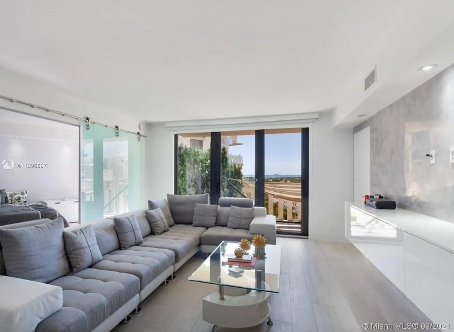 2 bedroom 2 bath for rent at 1111 Crandon Blvd # A1105, Key Biscayne FL 33149