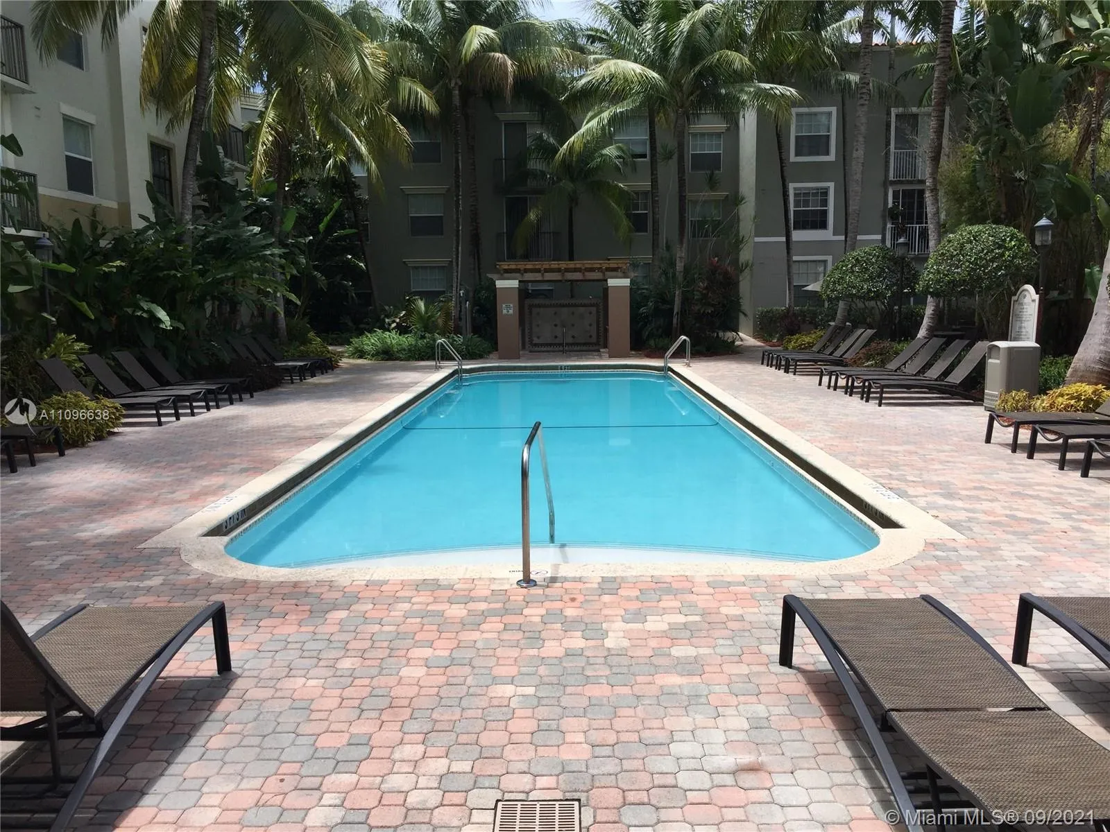 1900 Van Buren St # 311B, Hollywood FL 33020