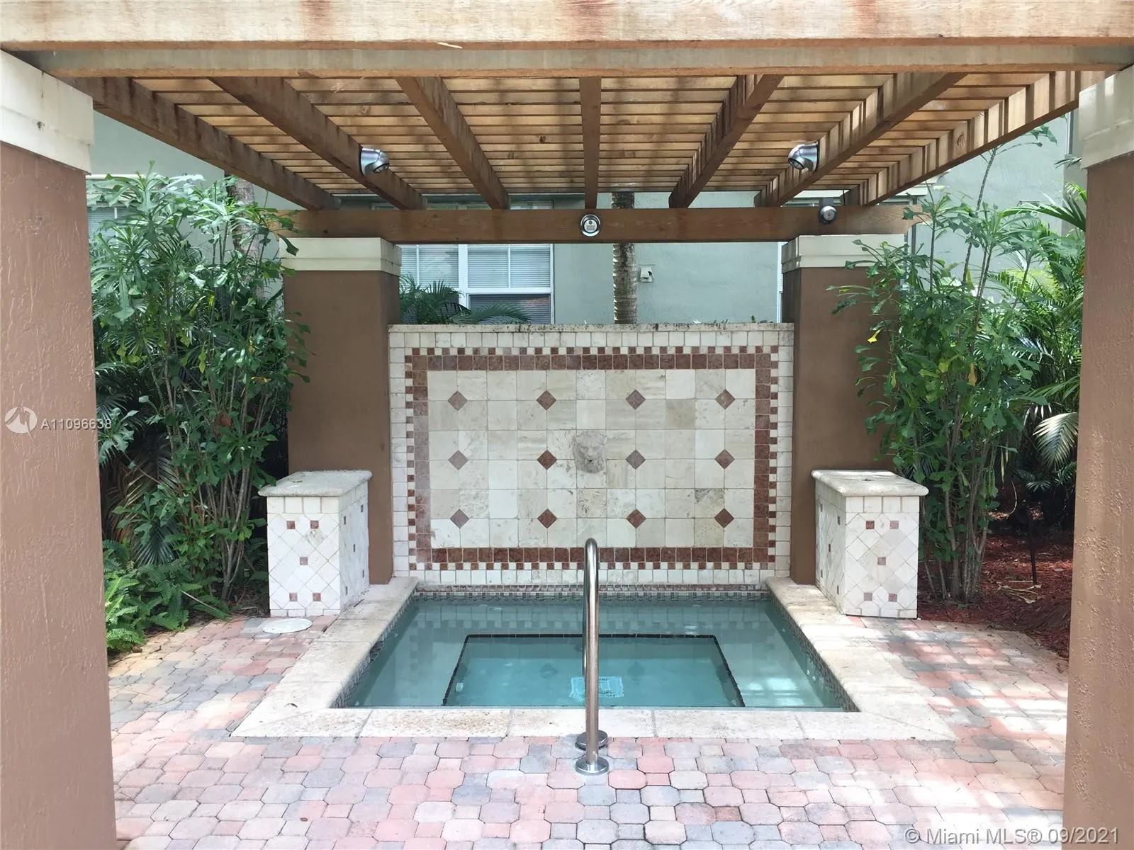1900 Van Buren St # 311B, Hollywood FL 33020