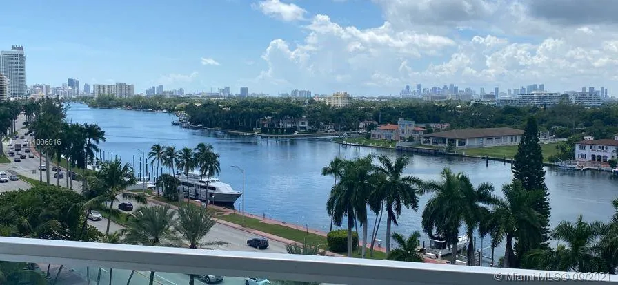 5161 Collins Ave # 1006, Miami Beach FL 33140