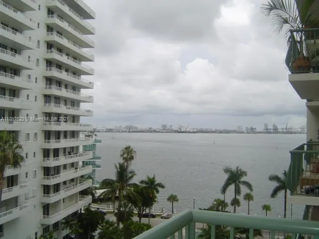 1 bath for sale at 1408 Brickell Bay Dr # 816, Miami FL 33131