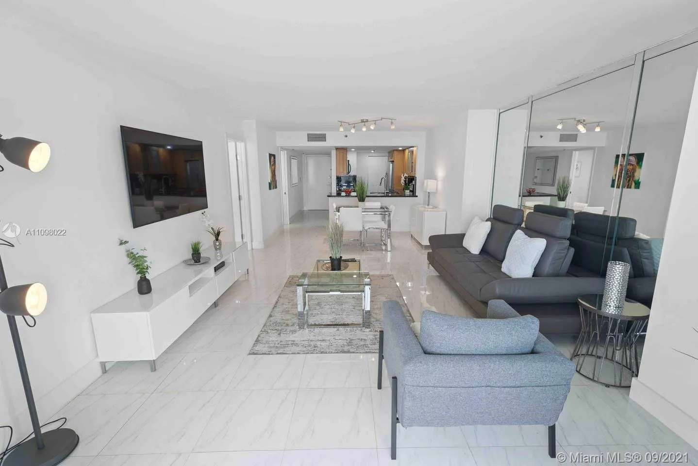 1717 N Bayshore Dr # 4037, Miami FL 33132