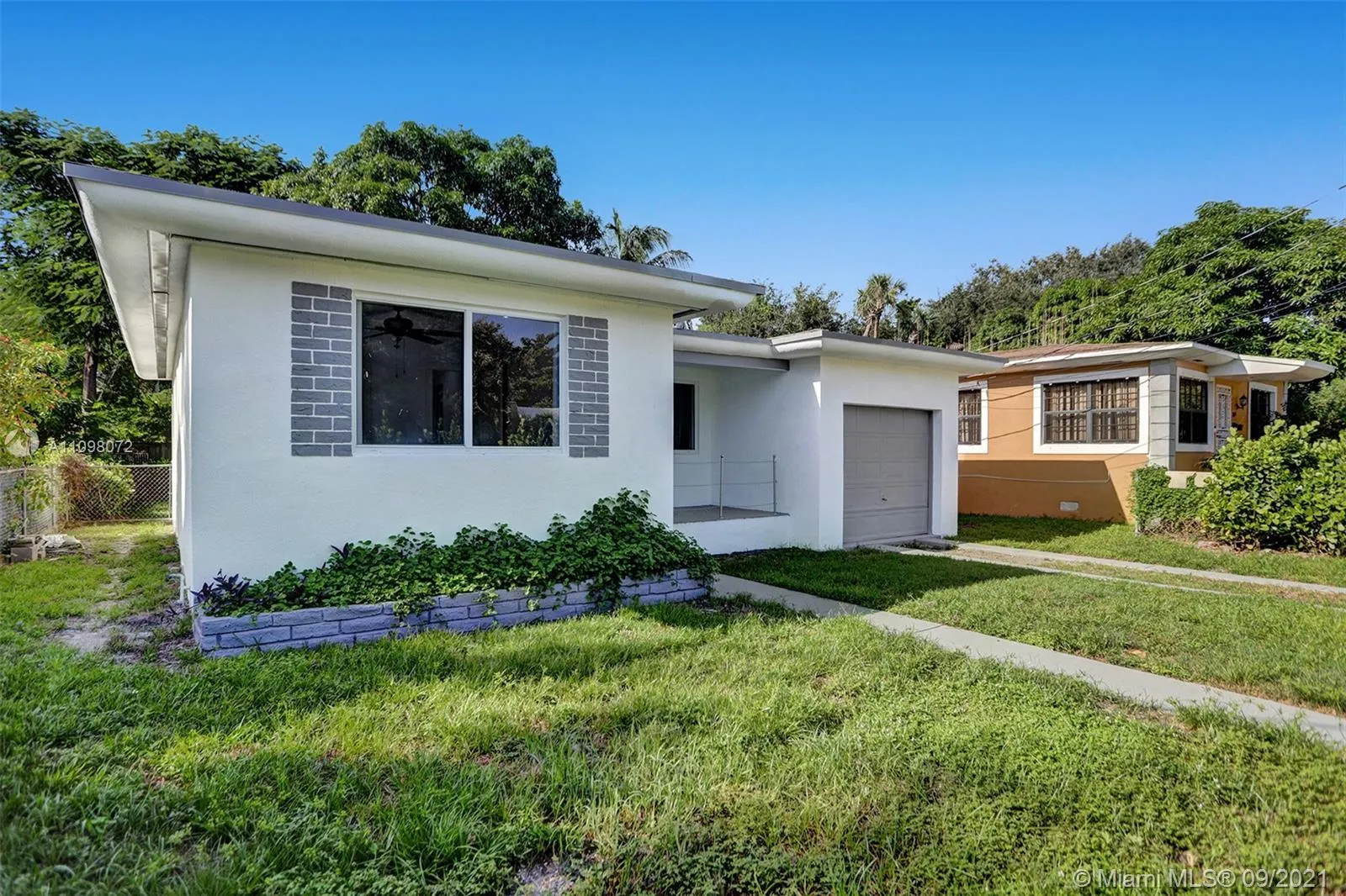 236 NW 42nd St, Miami FL 33127