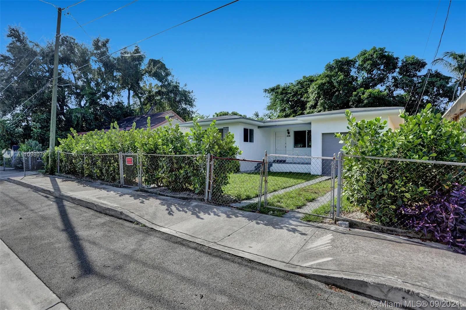 236 NW 42nd St, Miami FL 33127