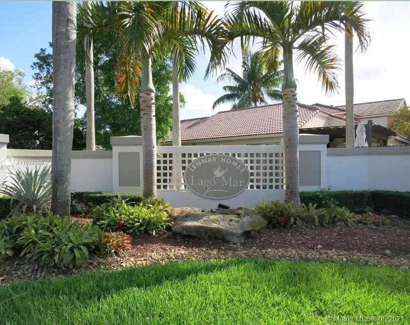 15710 SW 80th Ln, Miami FL 33193