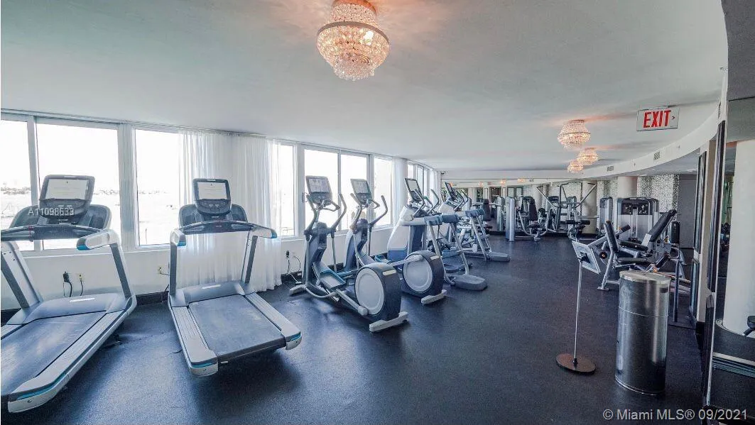 1100 West Ave # 1425, Miami Beach FL 33139