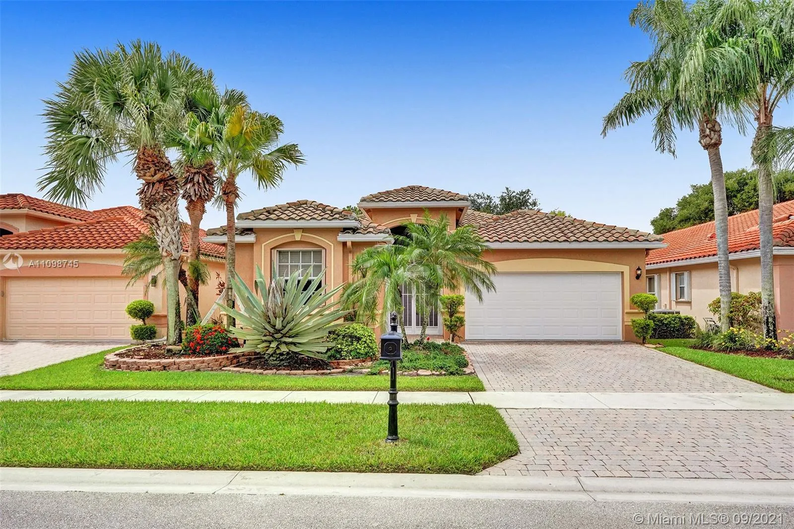 3 bedroom 2 bath for sale at 7688 Trapani Ln, Boynton Beach FL 33472