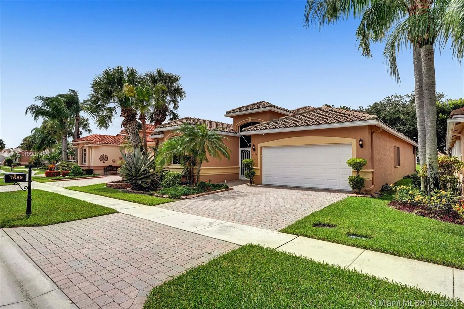 7688 Trapani Ln, Boynton Beach FL 33472