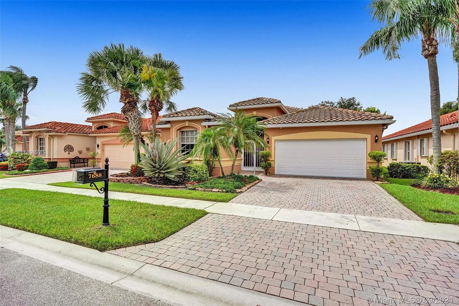 7688 Trapani Ln, Boynton Beach FL 33472