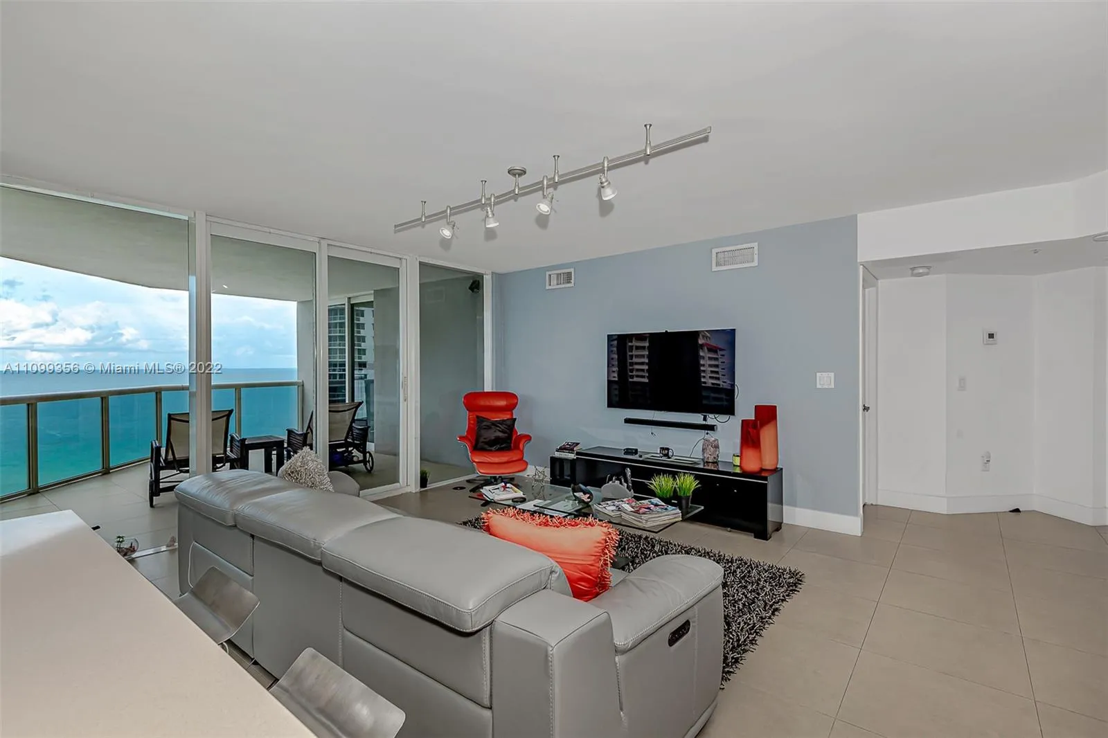 6301 Collins Ave # 1608, Miami Beach FL 33141