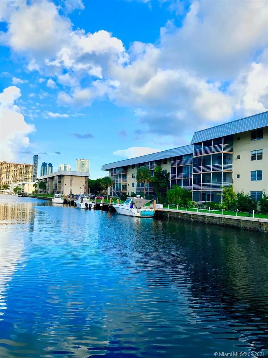 3551 NE 169th St # A, North Miami Beach FL 33160