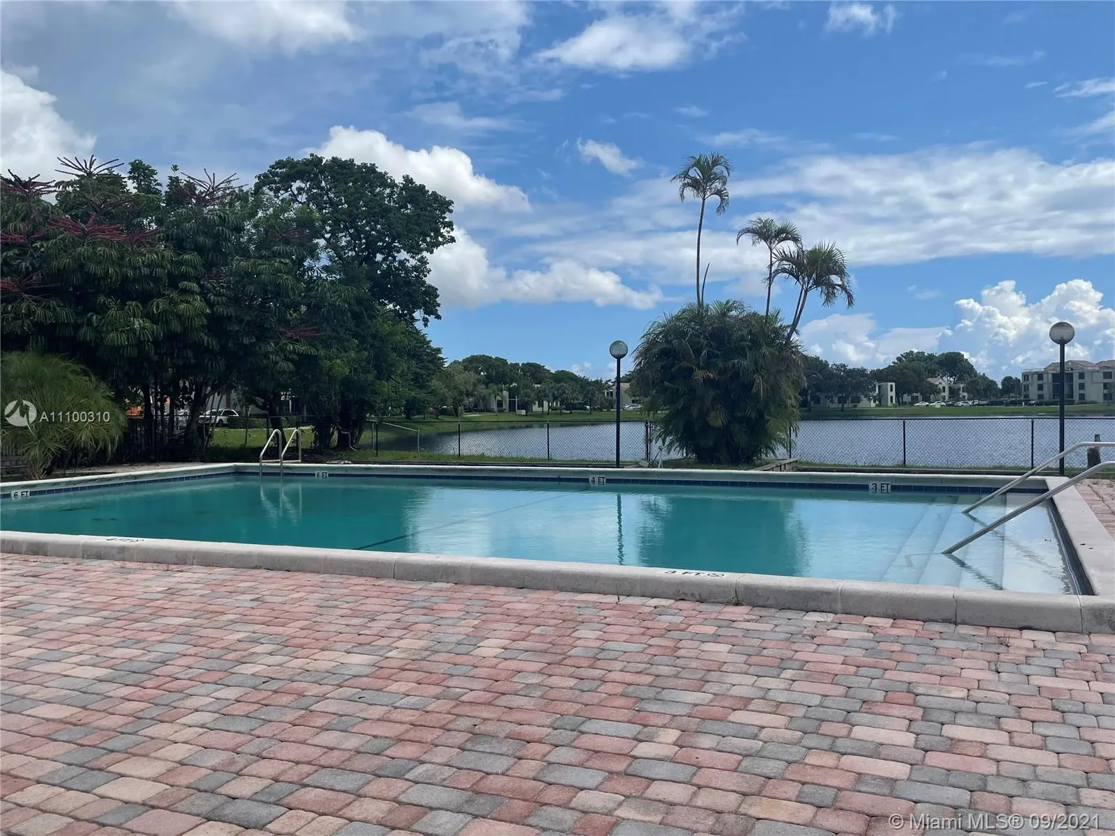 212 Lake Pointe Dr # 210, Oakland Park FL 33309