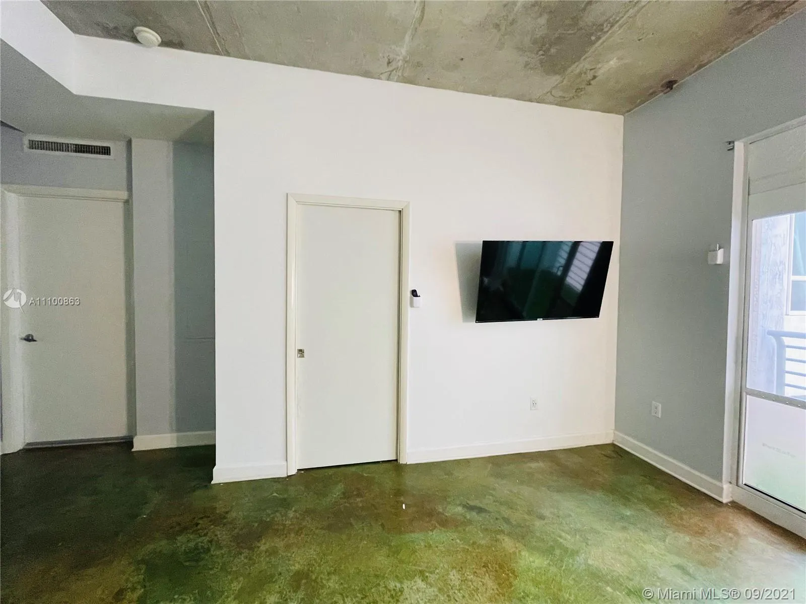 234 NE 3rd St # 806, Miami FL 33132