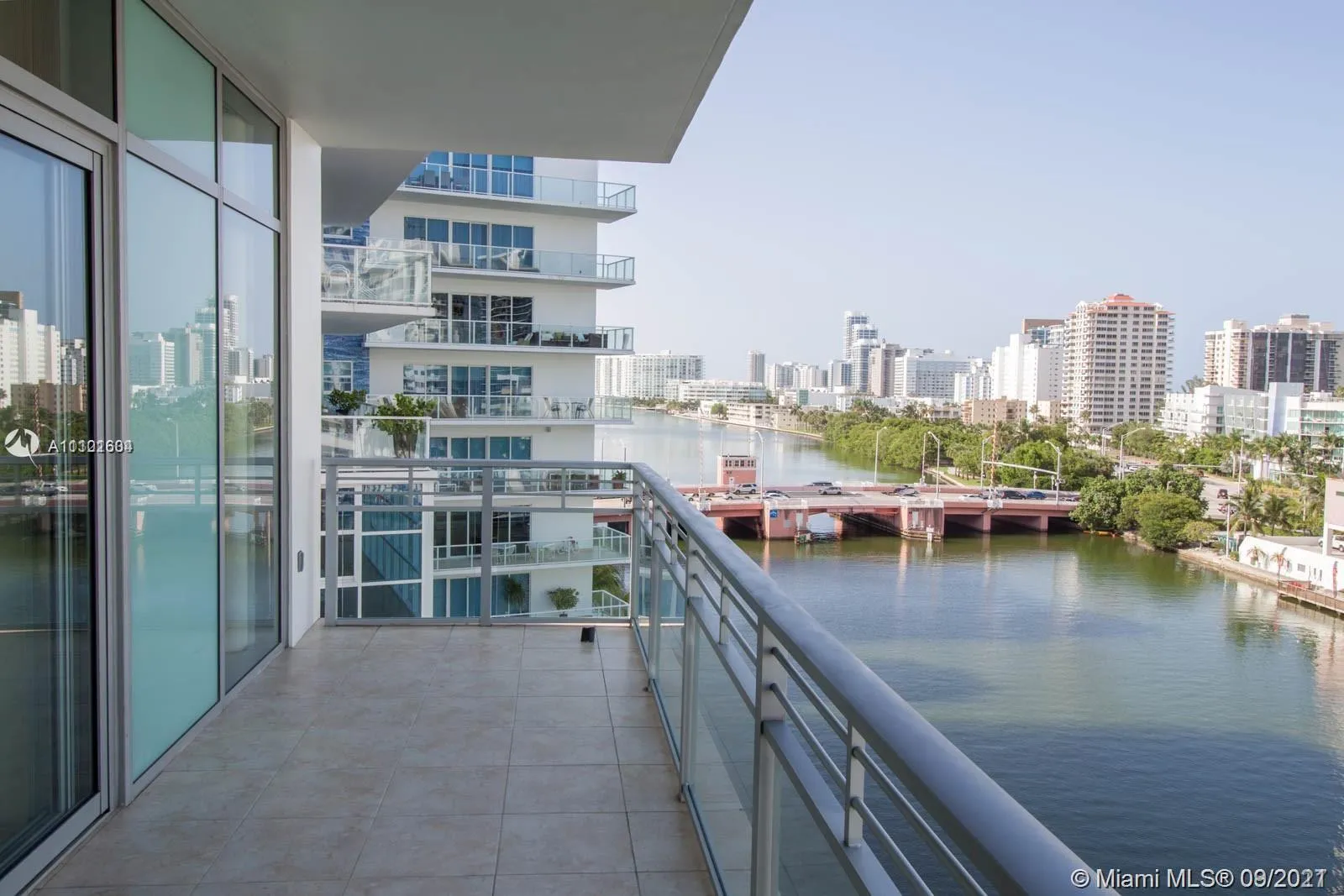 3 bedroom 3 bath for sale at 6101 Aqua Ave # 703, Miami Beach FL 33141