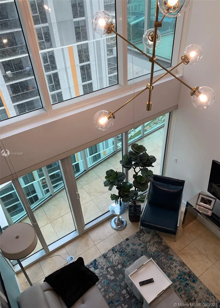 41 SE 5th St # 1308, Miami FL 33131