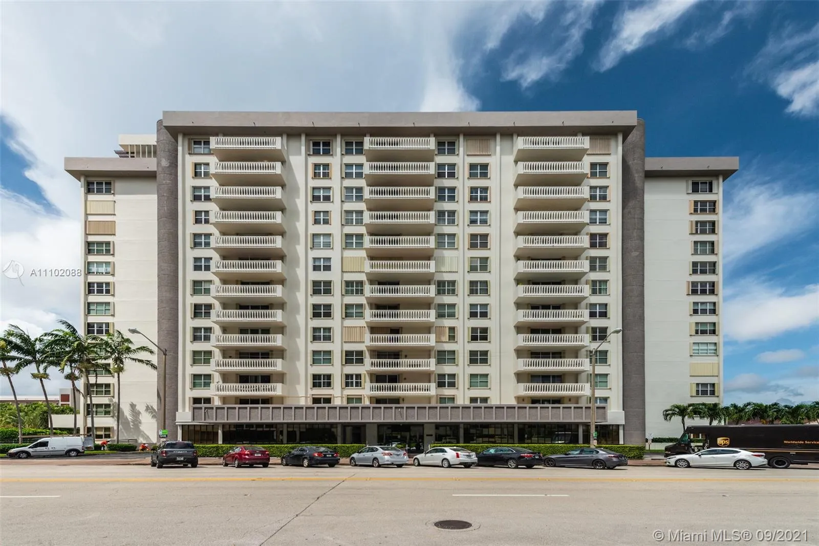 2 bedroom 2 bath for sale at 625 Biltmore Way # 203, Coral Gables FL 33134