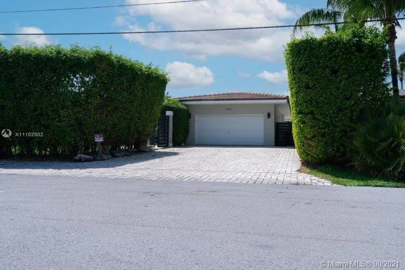 1912 NE 119th Rd, North Miami FL 33181