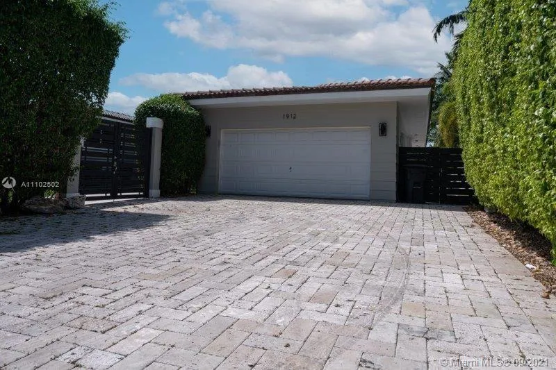 1912 NE 119th Rd, North Miami FL 33181