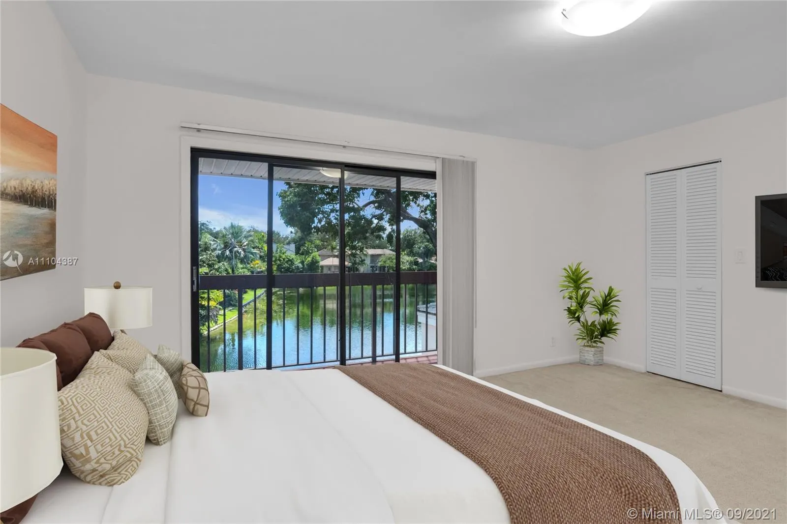 3010 Lakewood Ln # 319, Hollywood FL 33021
