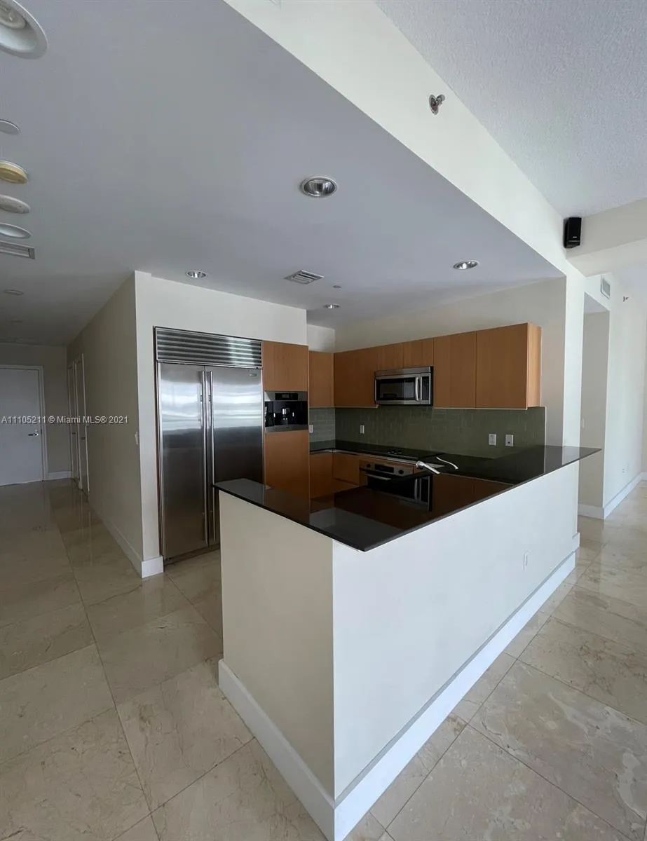 3 bedroom 3 bath for sale at 1060 Brickell Ave # 4307, Miami FL 33131