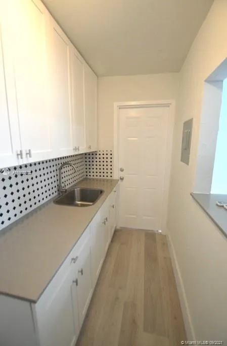 6647 SW 59th Pl # 101, South Miami FL 33143