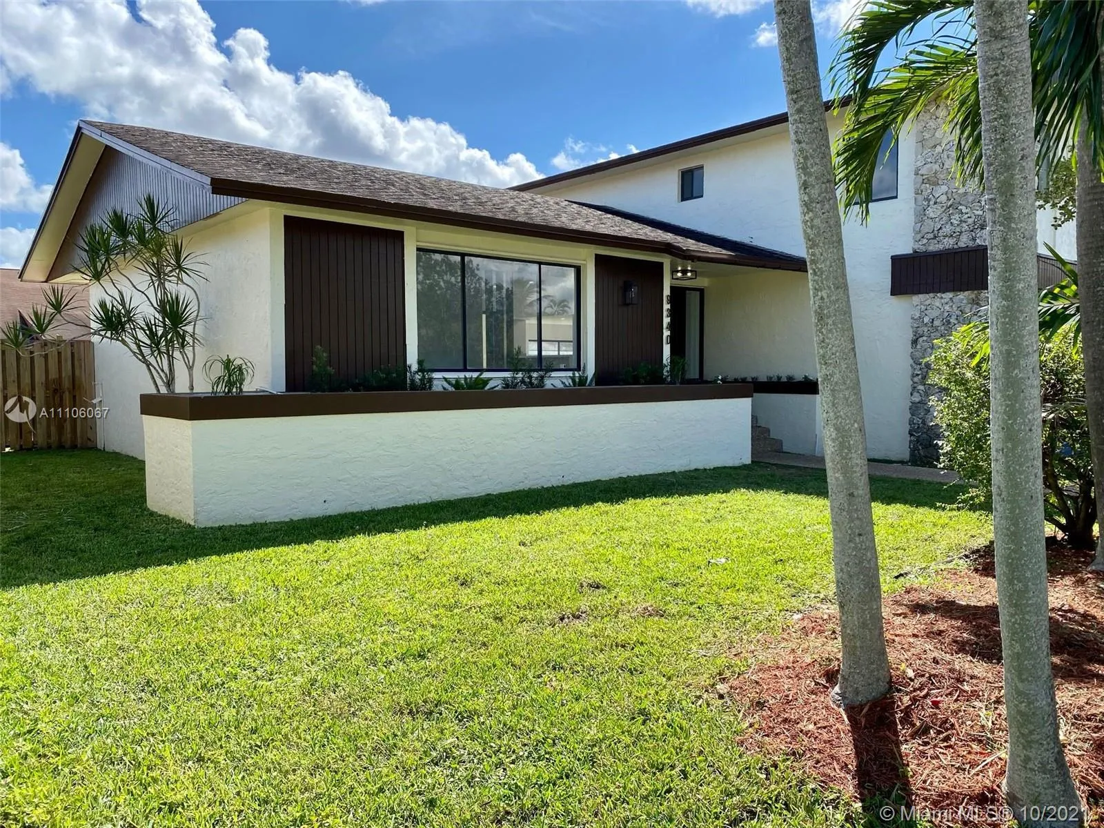 9340 NW 32nd St, Sunrise FL 33351