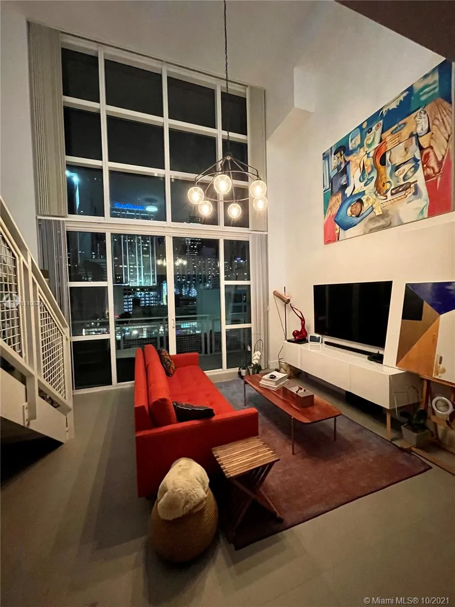 253 NE 2nd St # 618, Miami FL 33132