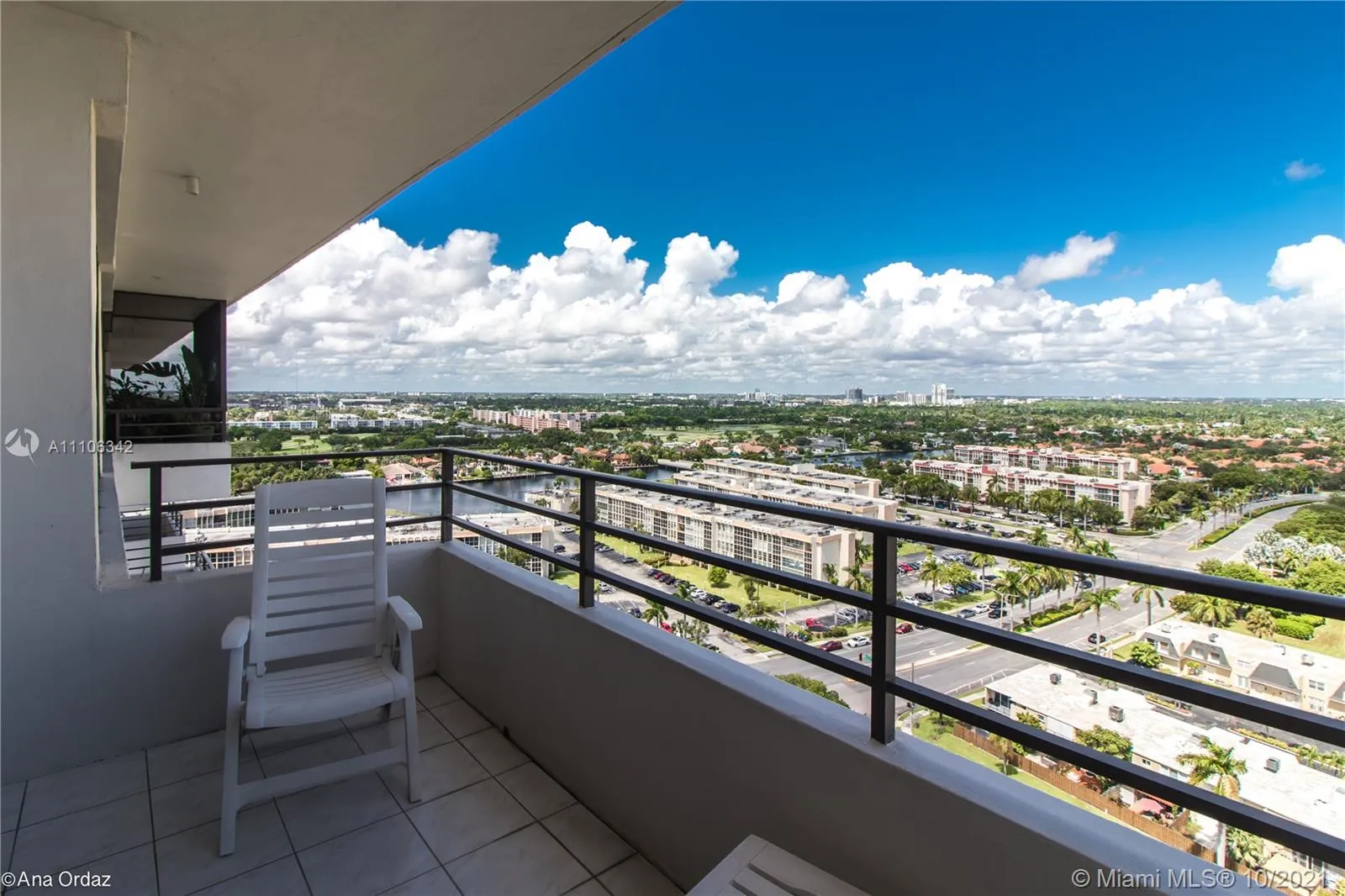 1 bedroom 1 bath for sale at 600 Three Islands Blvd # 1801, Hallandale Beach FL 33009