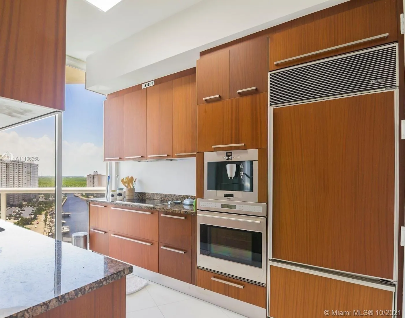 15811 Collins Ave # 1205, Sunny Isles Beach FL 33160