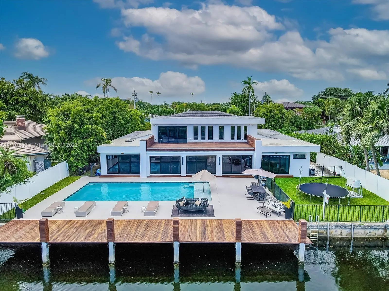 6 bedroom 7 bath for sale at 1601 Diplomat Pkwy, Hollywood FL 33019