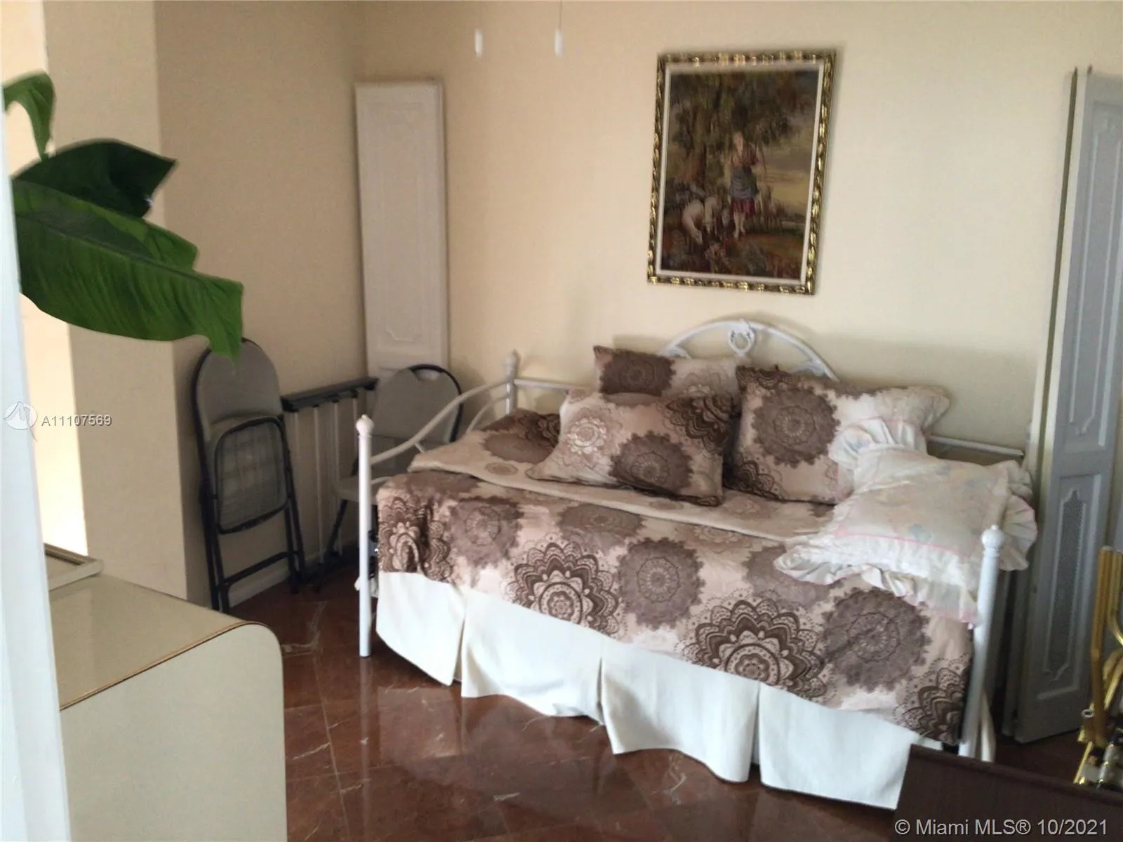 3200 Collins Ave # 5, Miami Beach FL 33140