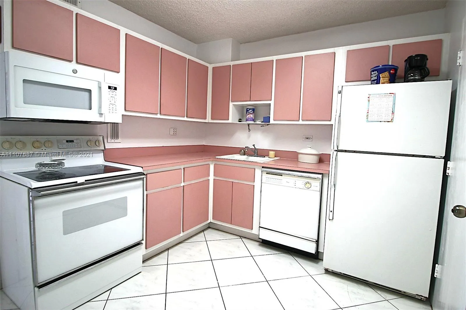 5555 Collins Ave # 8Z, Miami Beach FL 33140