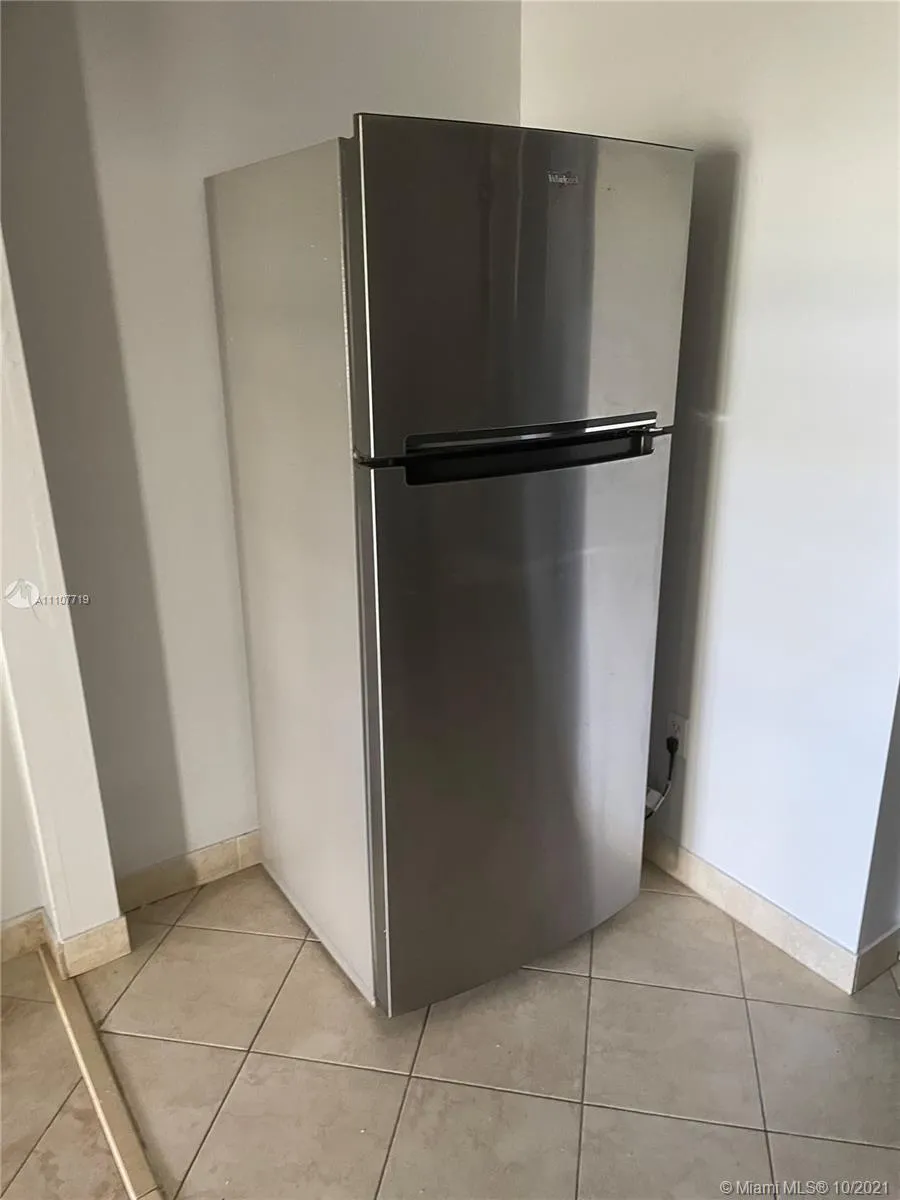 2000 Monroe St # 8, Hollywood FL 33020