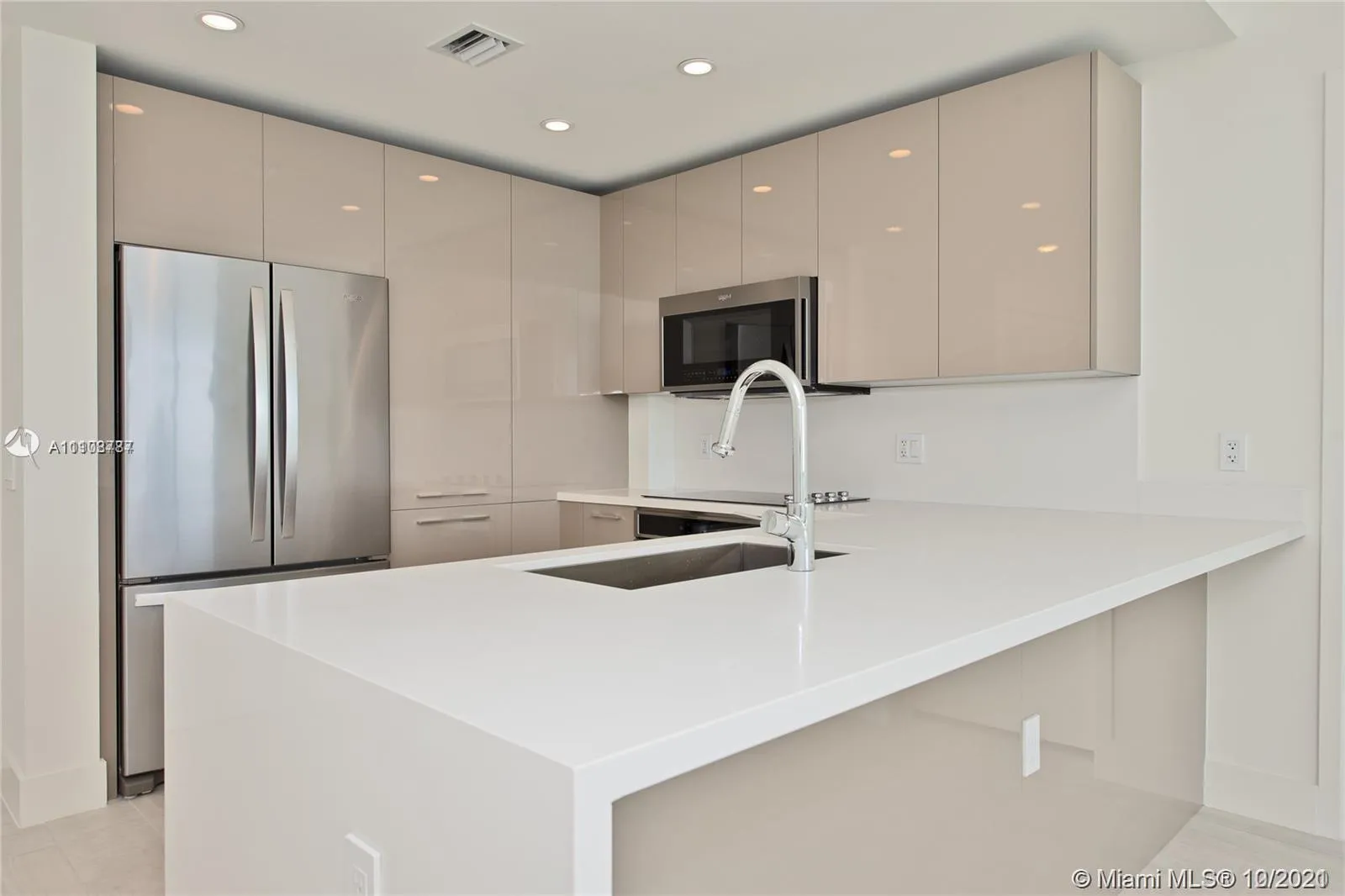 2000 Metropica Way # 1906, Sunrise FL 33323