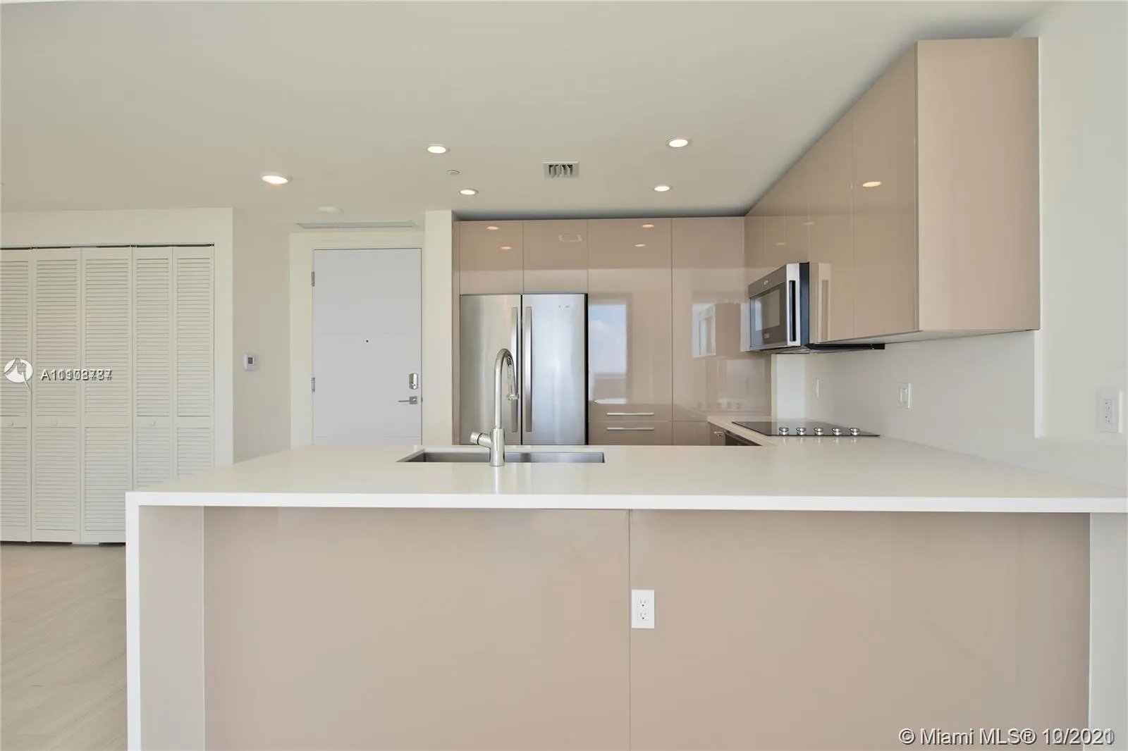 2000 Metropica Way # 1906, Sunrise FL 33323