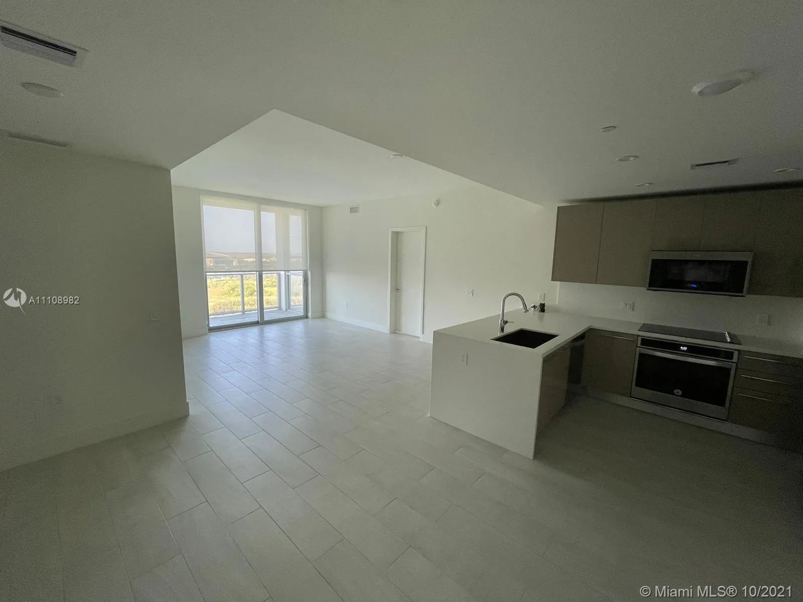 2000 Metropica Way # 1602, Sunrise FL 33323