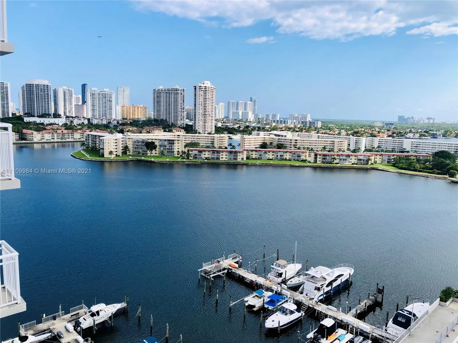 3 bedroom 3 bath for sale at 18071 Biscayne Blvd # 1601, Aventura FL 33160