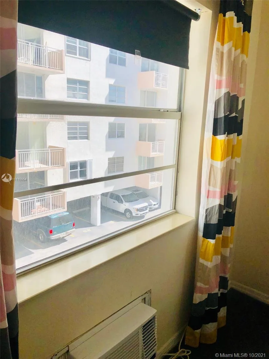 335 Ocean Dr # 306, Miami Beach FL 33139