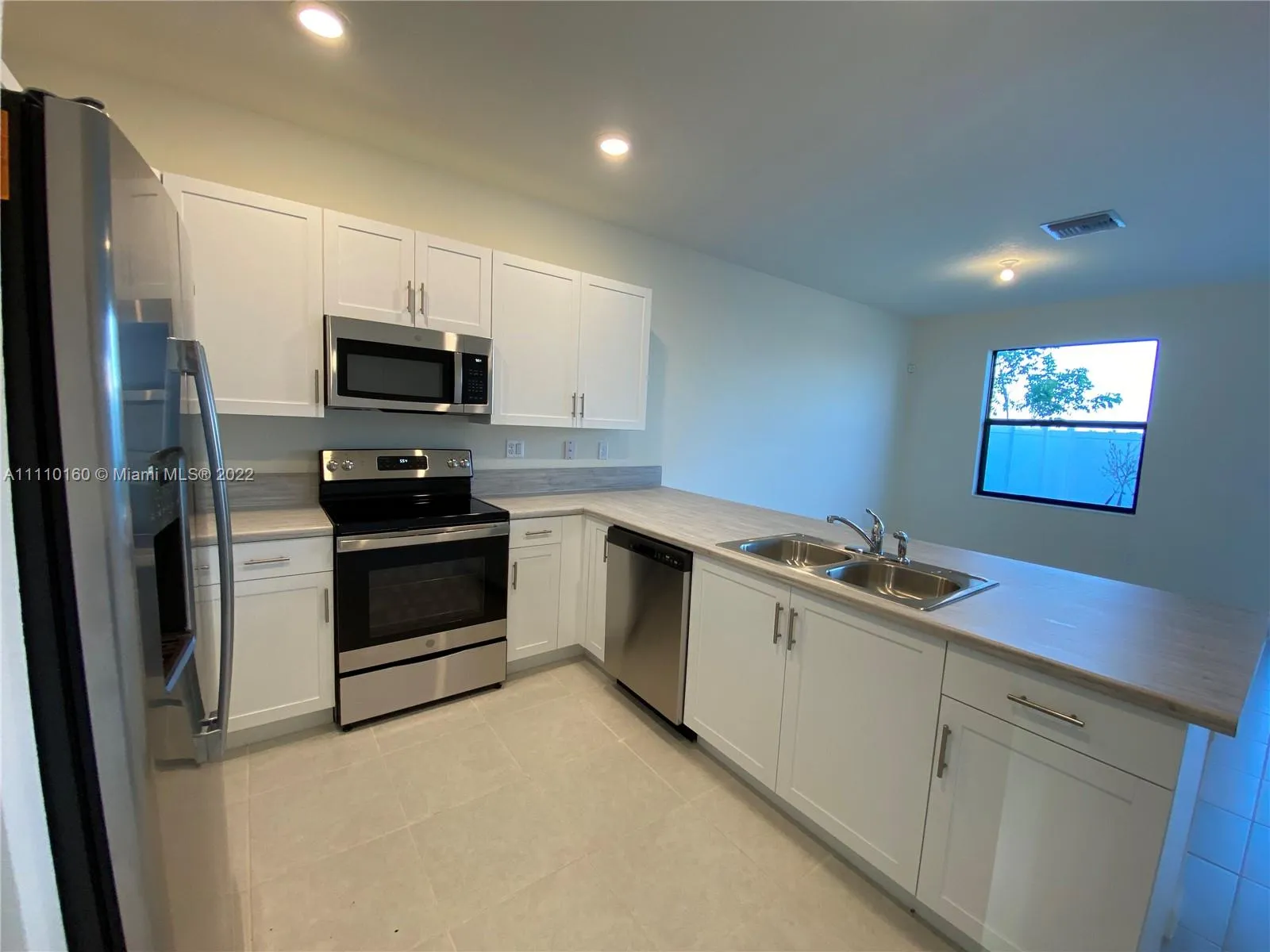 11119 W 34th Way, Hialeah FL 33018